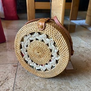 Round basket crossbody bag